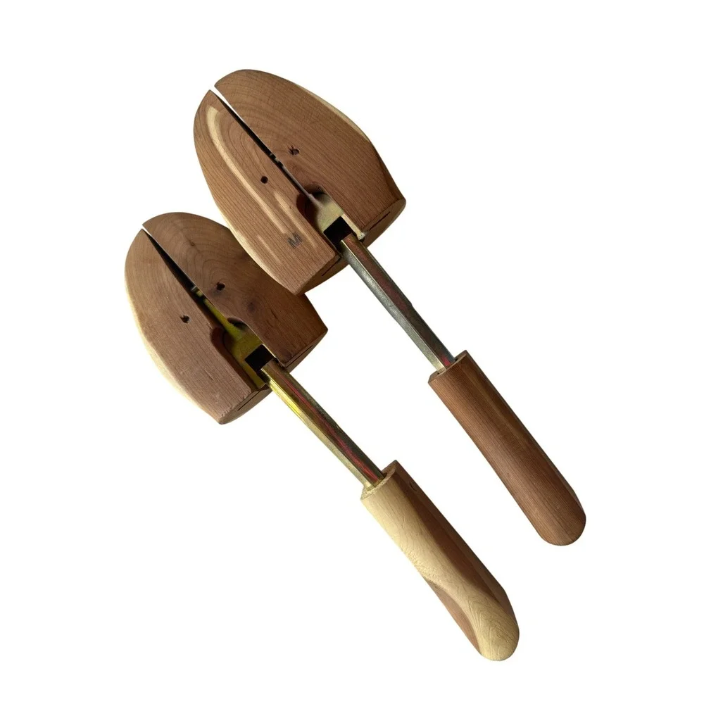 Unbranded Shoe Trees Mens Medium Brown Aromatic Red Cedar‎ Split Toe Adjustable